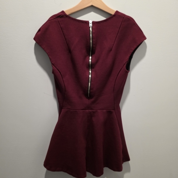 Wilfred Burgondy Cap Sleeve Blouse - Picture 2 of 6